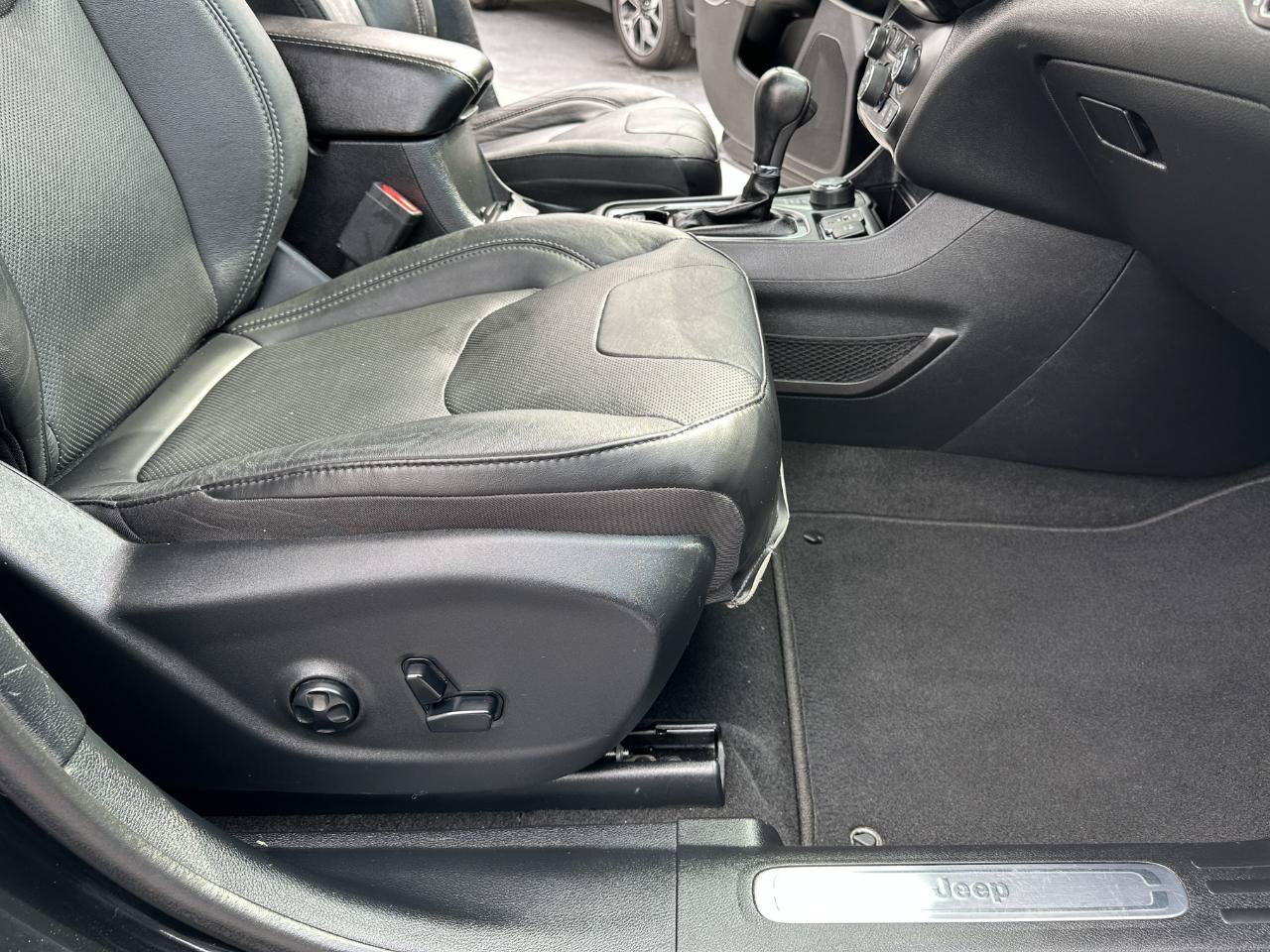 Used 2020 Jeep Cherokee Limited AWD/4WD image 48