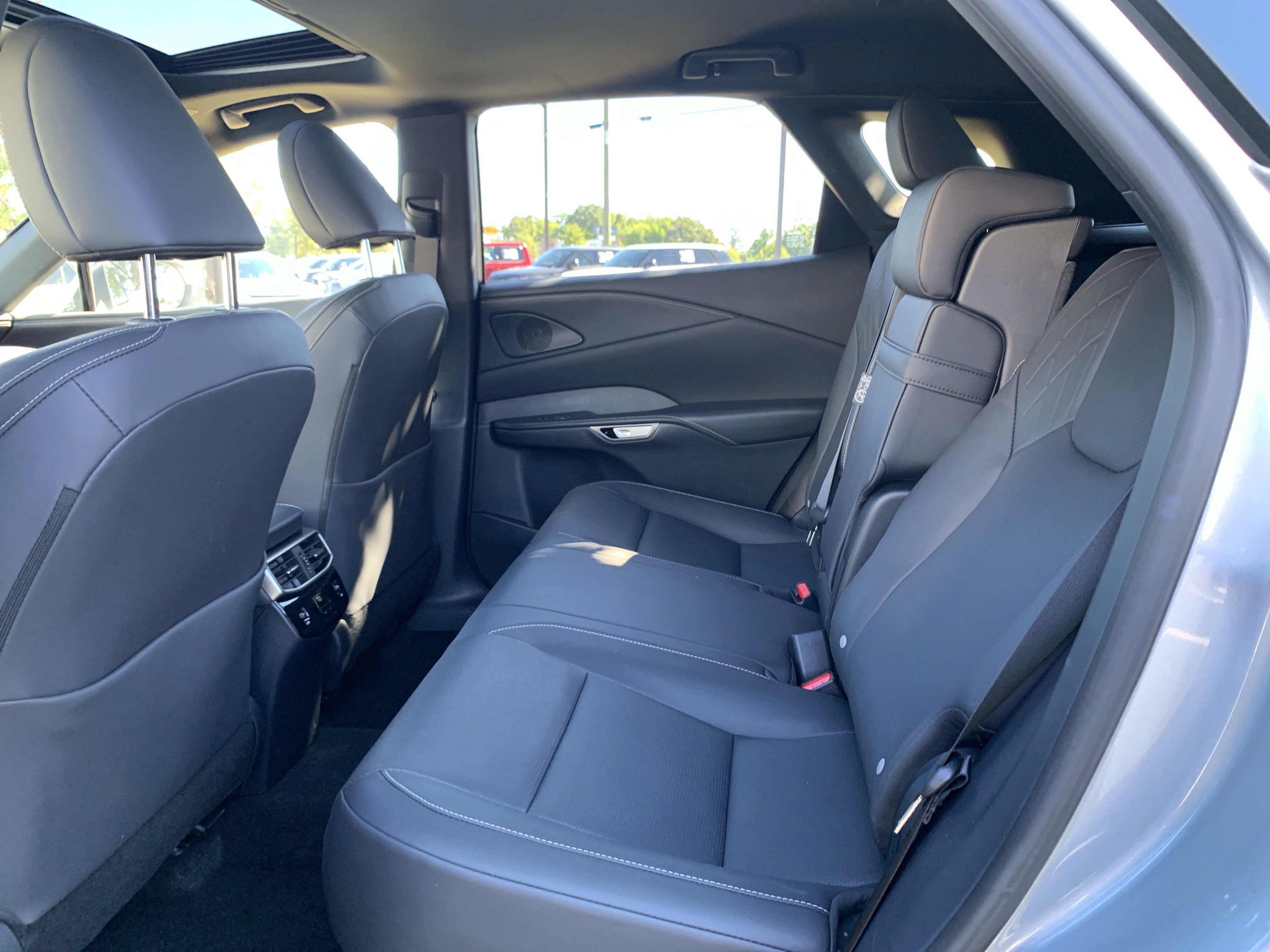 Used 2026 Lexus RX 350 Premium Plus w/ Accessory Package (Z1) FWD image 32
