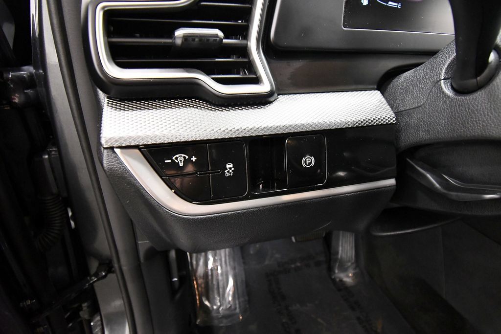 Certified 2023 Kia Sportage LX AWD/4WD image 19