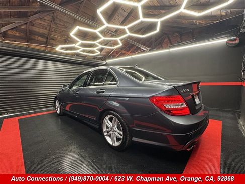 Used 2014 Mercedes-Benz C 250 Sedan image 4