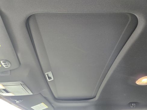 Used 2014 Ford F150 Platinum image 24