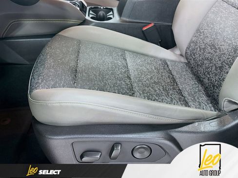 Used 2024 Chevrolet Colorado ZR2 w/ Technology Package image 19