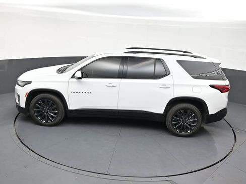 Used 2024 Chevrolet Traverse RS FWD image 13