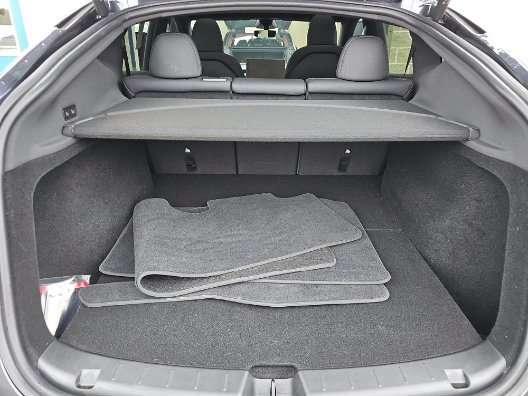 Used 2026 Tesla Model Y AWD image 11