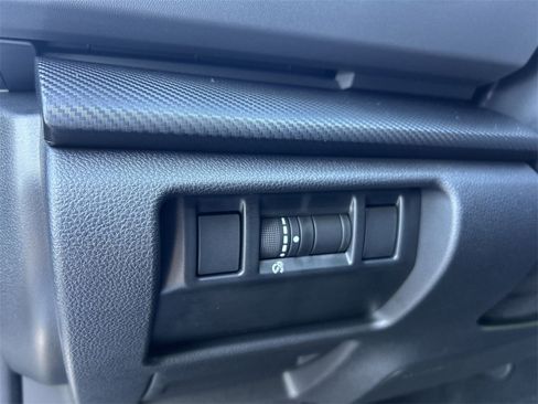 Certified 2025 Subaru Crosstrek 2.0i Premium image 17