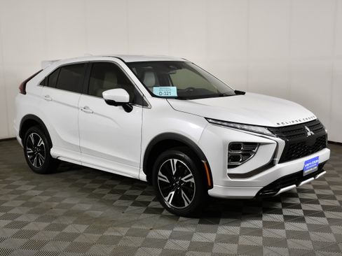 Used 2023 Mitsubishi Eclipse Cross SEL AWD/4WD image 4