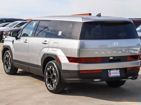 New 2026 Hyundai Santa Fe SE image 8