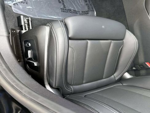 Used 2026 BMW 330i Sedan w/ Convenience Package RWD image 17