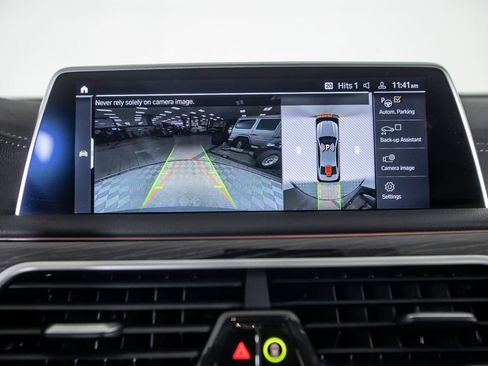 Used 2022 BMW 740i RWD image 25