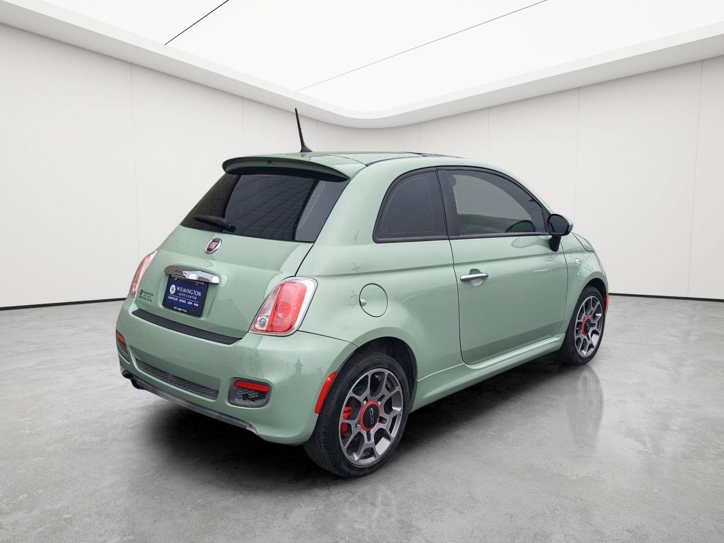 Used 2012 FIAT 500 Sport w/ Safety & Convenience Pkg FWD image 3