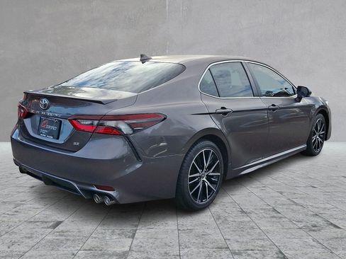 Used 2023 Toyota Camry SE w/ Cold Weather Package FWD image 5
