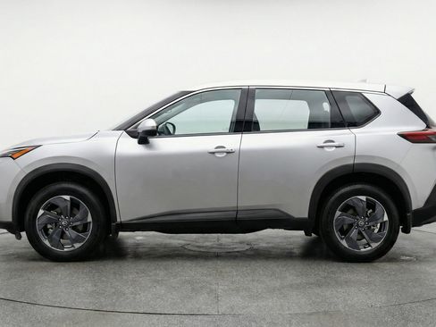 Used 2025 Nissan Rogue SV image 5