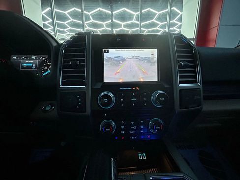 Used 2016 Ford F150 Lariat w/ Equipment Group 502A Luxury image 14