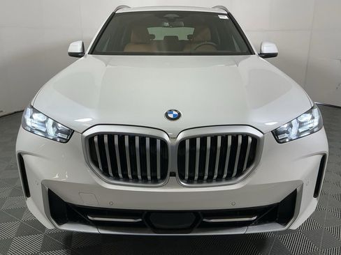 New 2026 BMW X5 xDrive40i w/ Climate Comfort Package image 3