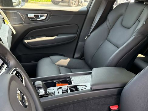 Certified 2025 Volvo XC60 B5 Plus w/ Climate Package image 19