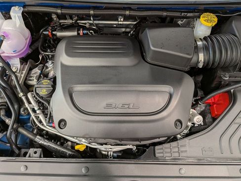 New 2026 Chrysler Pacifica Select image 26