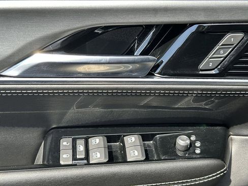 Used 2023 Jeep Wagoneer Series II AWD/4WD image 34