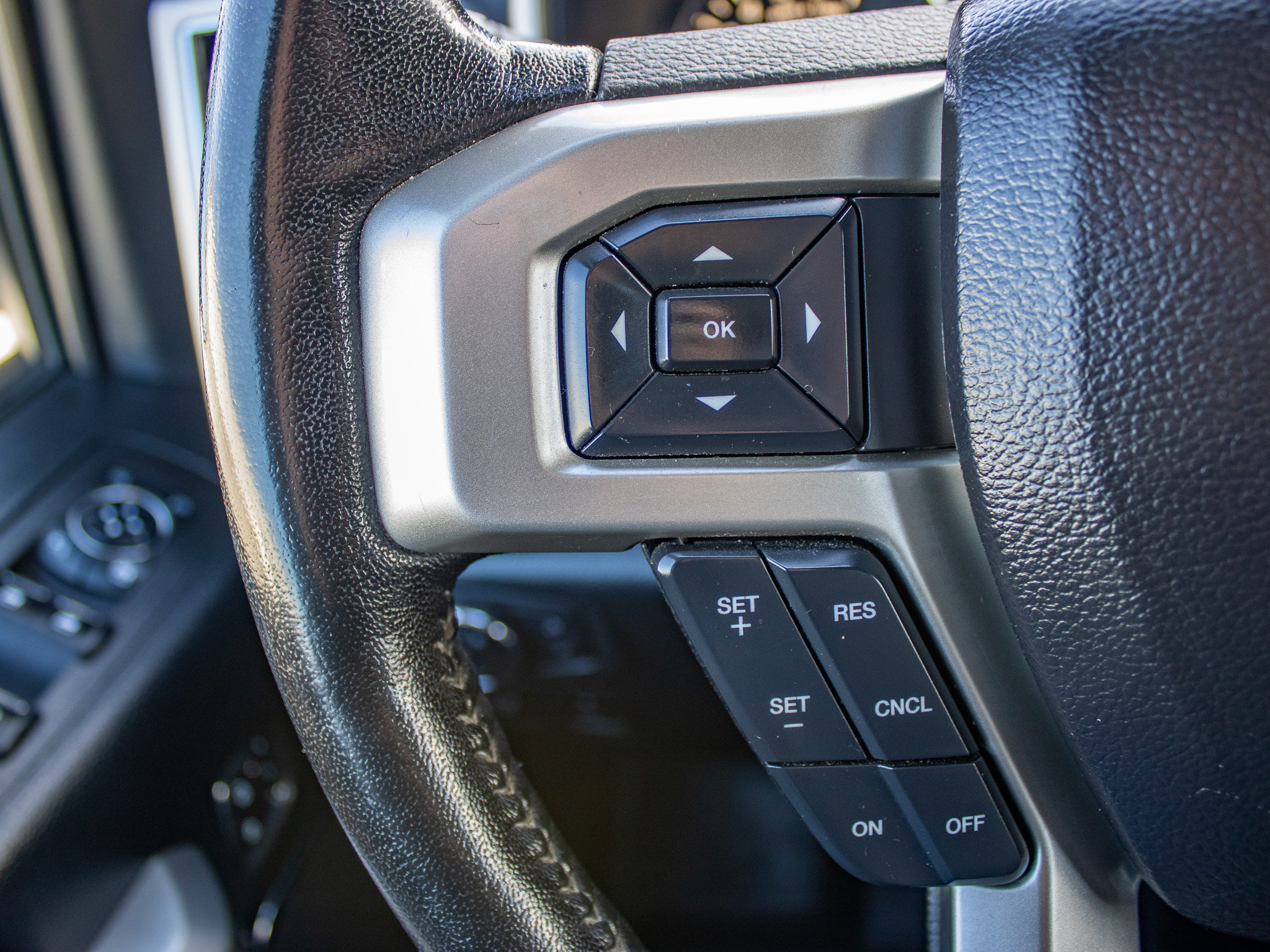 Used 2020 Ford F150 Lariat AWD/4WD image 32