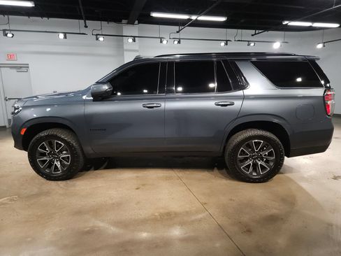Used 2021 Chevrolet Tahoe Z71 w/ Luxury Package AWD/4WD image 4