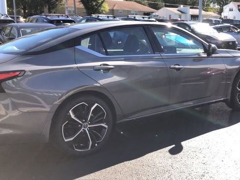 New 2025 Nissan Altima 2.5 SR w/ SR Premium Package image 8