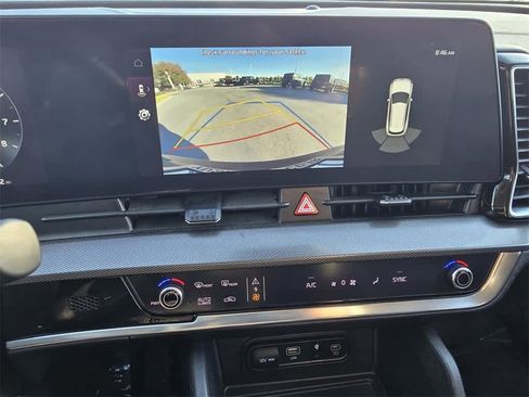 Used 2023 Kia Sportage SX image 18