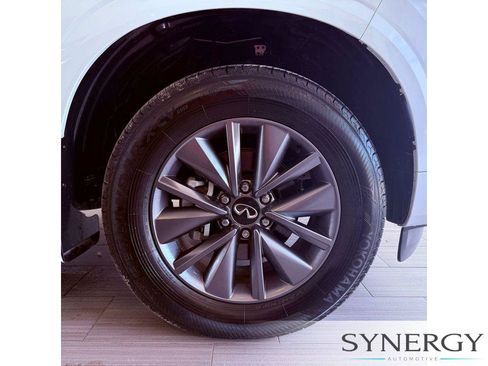 Certified 2026 INFINITI QX80 Pure AWD/4WD image 9