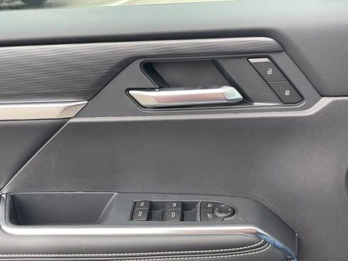 New 2026 GMC Acadia Elevation image 19