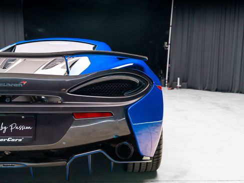Used 2016 McLaren 570S Coupe RWD image 33