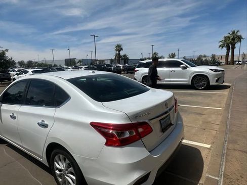 Used 2018 Nissan Sentra SV FWD image 4