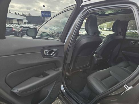Certified 2025 Volvo XC60 B5 Plus AWD/4WD image 19