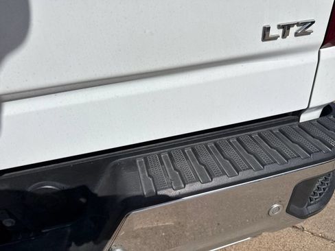 Used 2023 Chevrolet Silverado 1500 LTZ w/ Z71 Off-Road Package AWD/4WD image 9