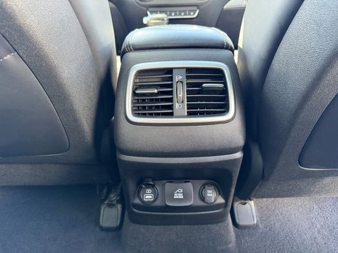 Used 2017 Kia Sorento SX image 36