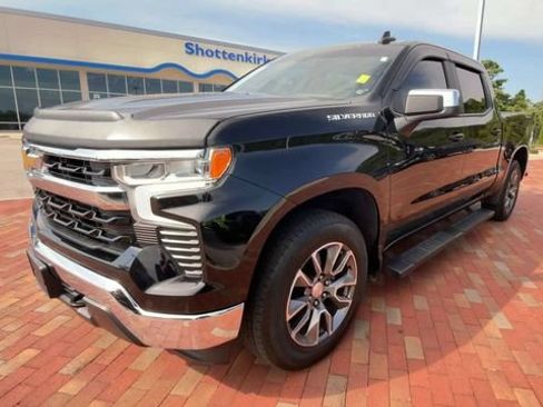 Used 2022 Chevrolet Silverado 1500 LT AWD/4WD image 5