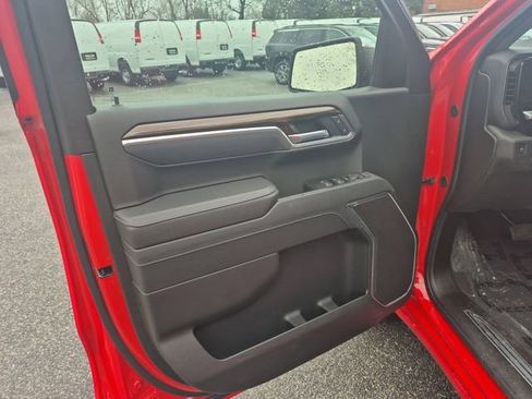 Used 2025 Chevrolet Silverado 1500 LT w/ Z71 Off-Road Package image 11