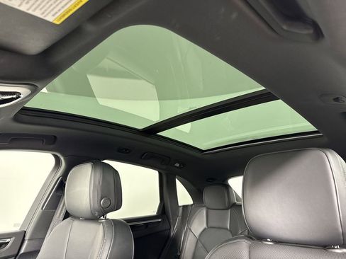 Certified 2023 Porsche Macan image 42