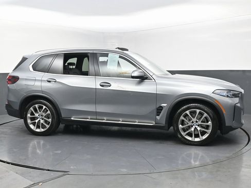 Used 2024 BMW X5 xDrive40i image 5