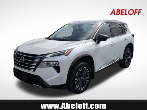 Used 2025 Nissan Rogue Platinum w/ Tech Package image 1