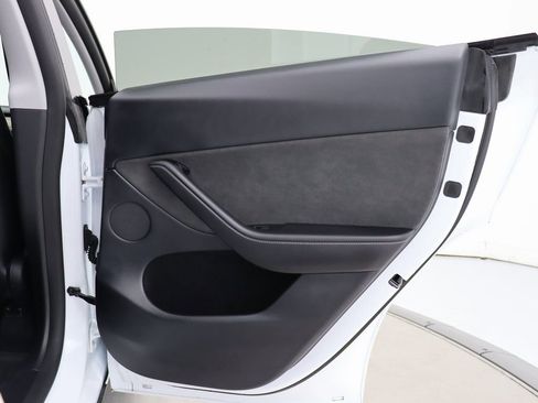 Used 2024 Tesla Model Y Long Range image 35