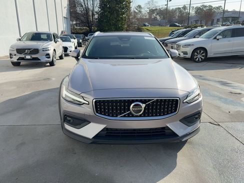 Certified 2026 Volvo V60 B5 Cross Country Ultra image 6