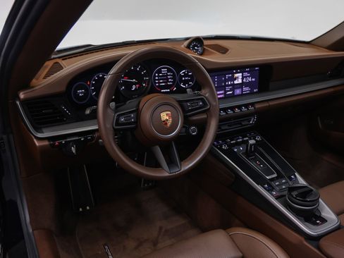 Certified 2020 Porsche 911 Carrera 4S image 35