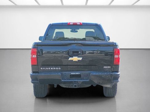Used 2018 Chevrolet Silverado 1500 Custom w/ Custom Value Package AWD/4WD image 4