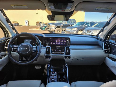 Used 2024 Kia Sorento SX Prestige image 16