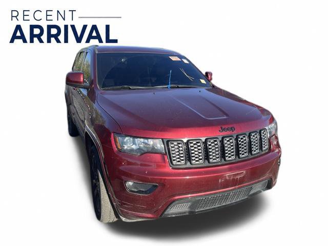 Used 2019 Jeep Grand Cherokee Altitude AWD/4WD image 2