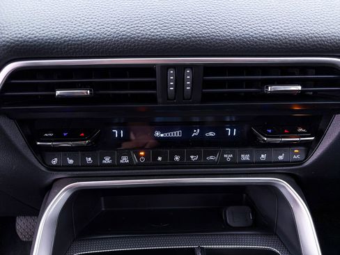 Used 2026 MAZDA CX-90 3.3 Turbo w/ Preferred Package AWD/4WD image 23