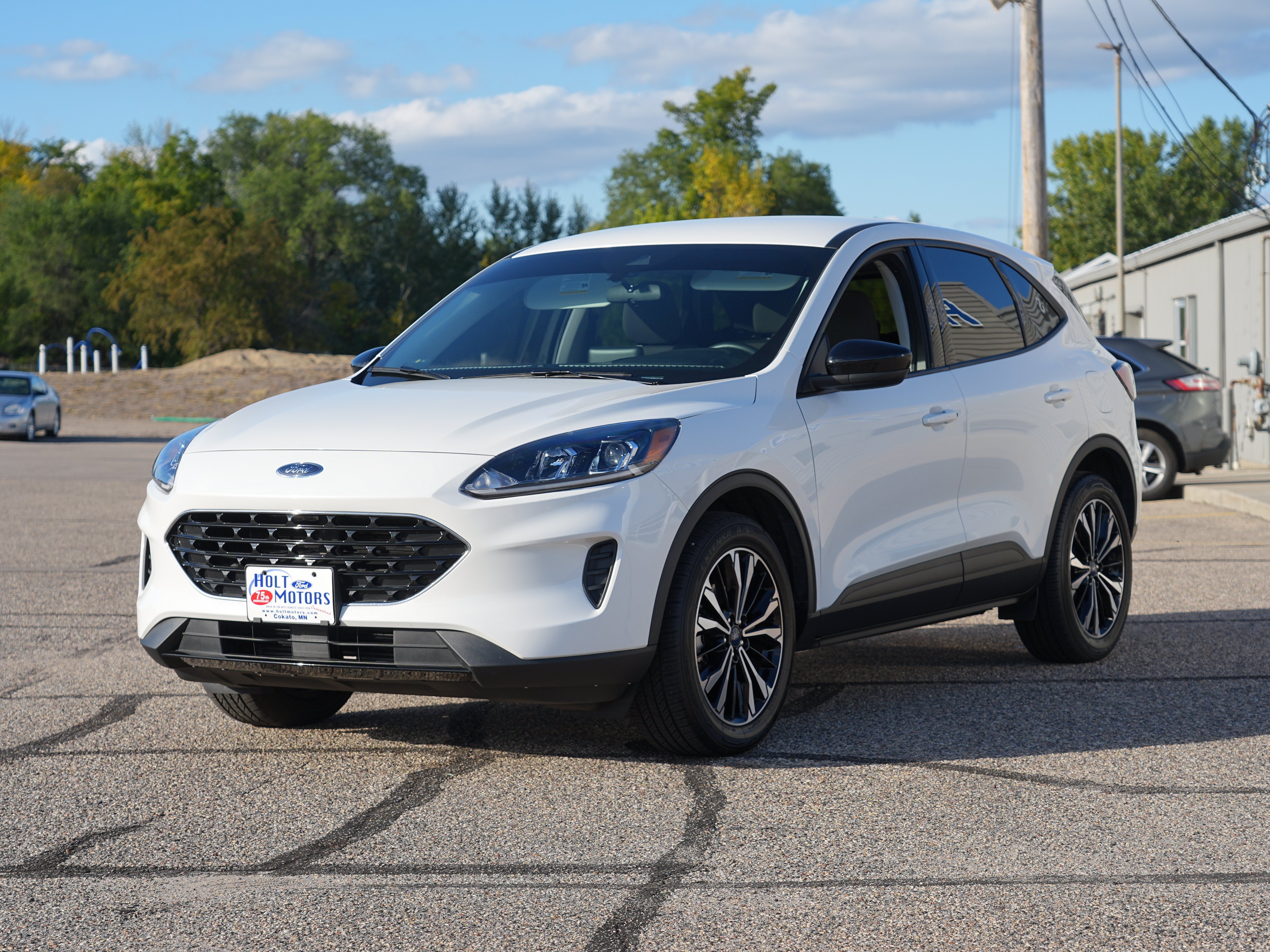 Used 2022 Ford Escape SE w/ SE Sport Appearance Package AWD/4WD image 8