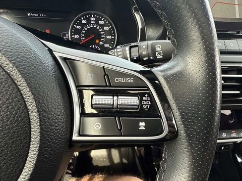 Used 2022 Kia Seltos SX w/ Sunroof Package image 31