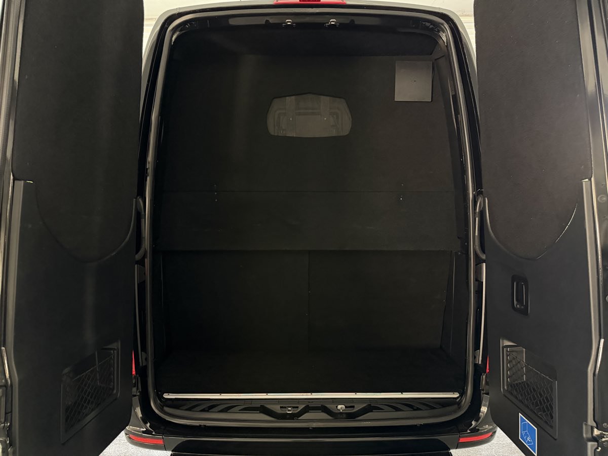 Used 2022 Mercedes-Benz Sprinter 3500 image 6