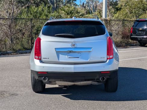 Used 2015 Cadillac SRX Luxury image 4
