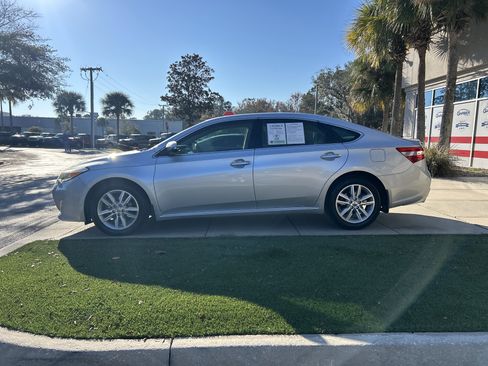 Used 2013 Toyota Avalon XLE Premium image 6