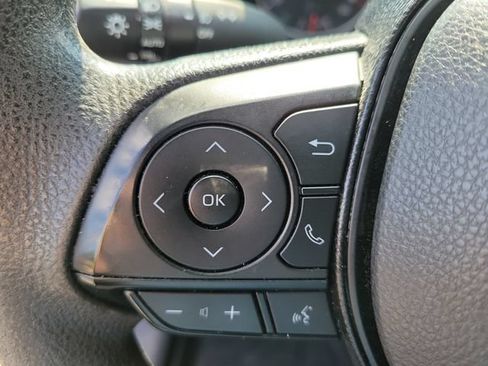Used 2021 Toyota RAV4 XLE FWD image 30
